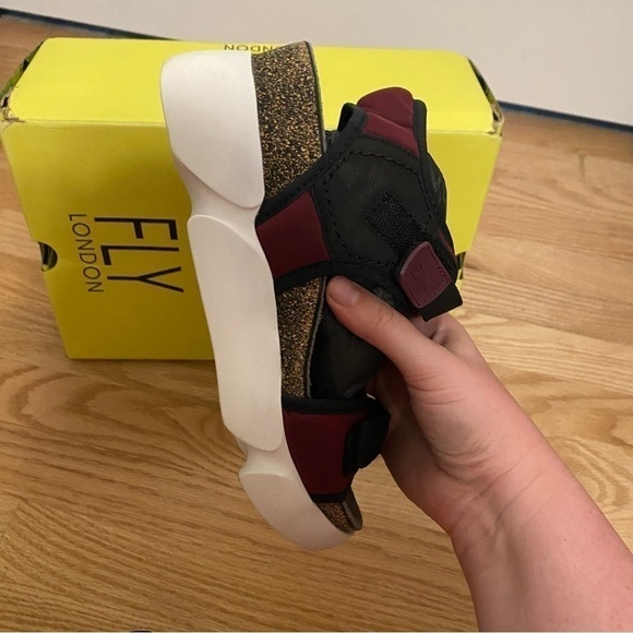 Fly London Sigo Sandals Sz 39 Bordeaux Red Open Toe Platform - Picture 6 of 9